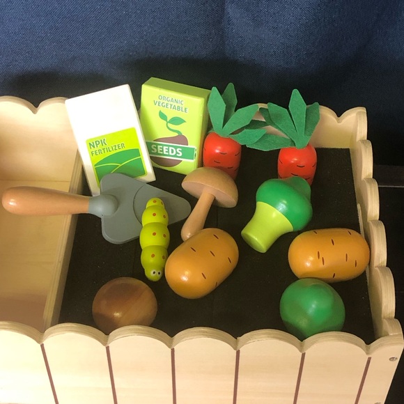 NEW! Vegetable Garden Play set! Montessori - Picture 5 of 13